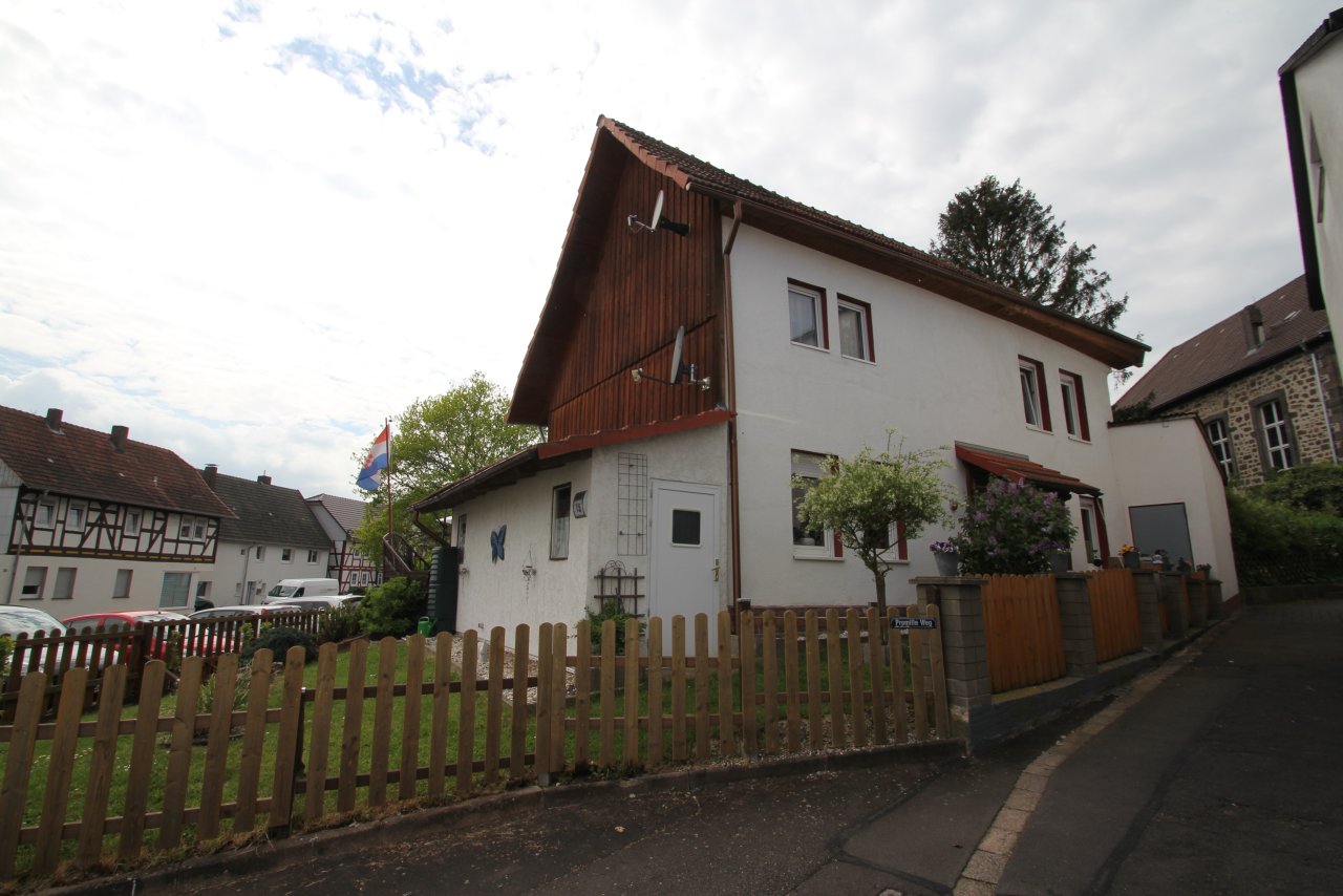 Niederaula, EFH -Teileverkauf-